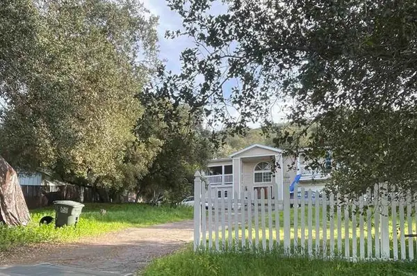 19147 Las Encinas Drive, Ramona, CA 92065