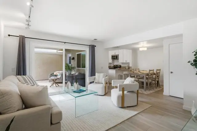 1089 Woodlake Drive, Cardiff By The Sea, CA 92007 - #2