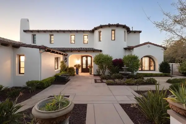 8136 Entrada De Luz, San Diego, CA 92127