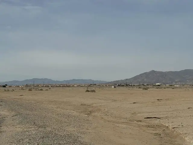 1102 Stanford Avenue, Salton City, CA 92274 - #2