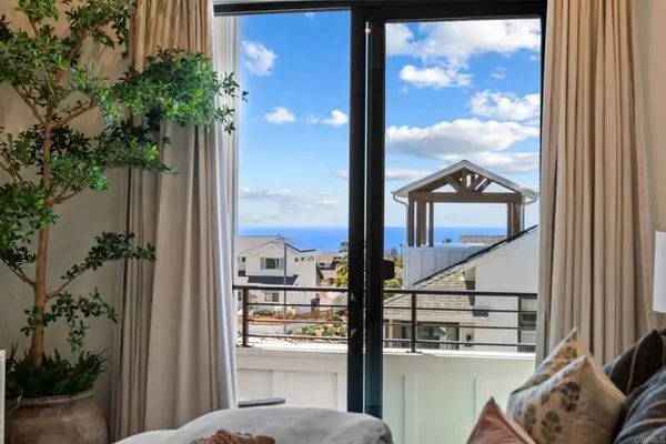 1600 San Remo Place #102, Encinitas, CA 92024