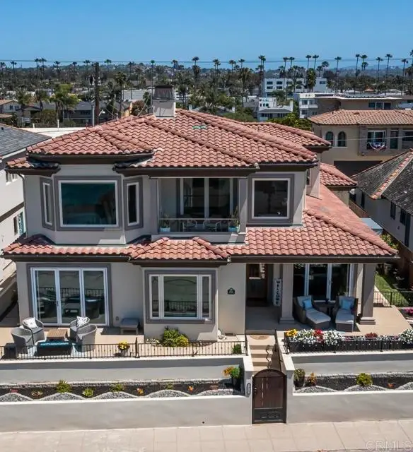 1922 S Pacific St., Oceanside, CA 92054