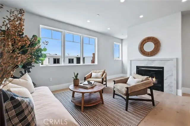 825 W Bay Avenue #B, Newport Beach, CA 92661 - Image #3