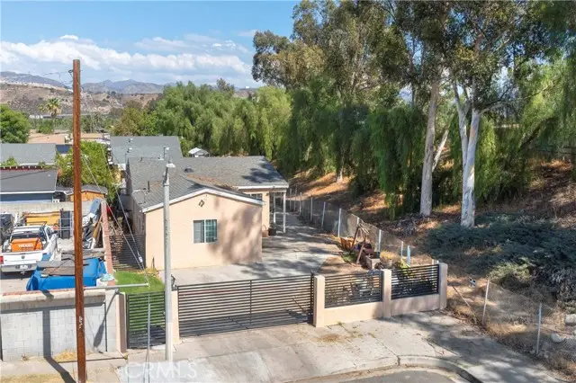 11602 Fellows Avenue, Pacoima, CA 91331 - Image #2