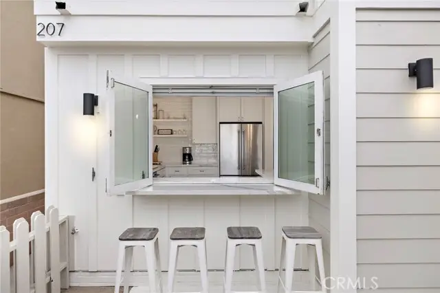 207 40th Street, Newport Beach, CA 92663 - Image #2