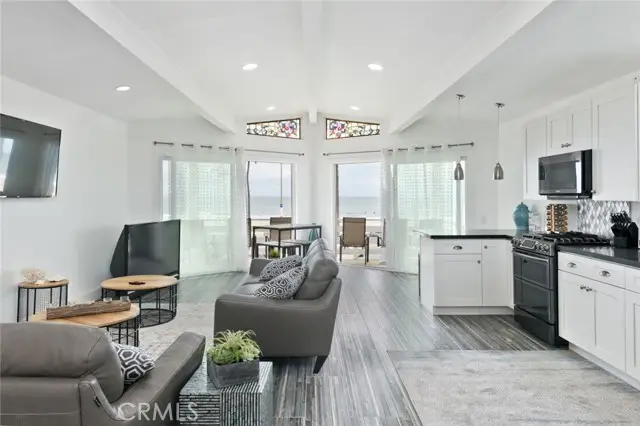 2212 W Oceanfront, Newport Beach, CA 92663 - Image #3