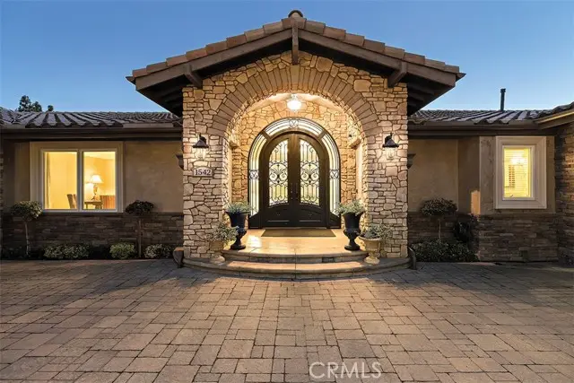 1542 La Loma, North Tustin, CA 92705 - Image #1