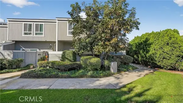 2600 W Segerstrom Avenue #D, Santa Ana, CA 92704