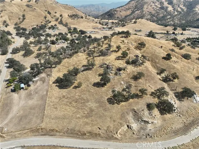 6698 Gaston Drive, Sanger, CA 93657 - Image #2