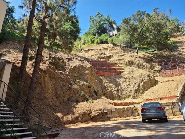 5894 Lorae Place, Los Angeles, CA 90068