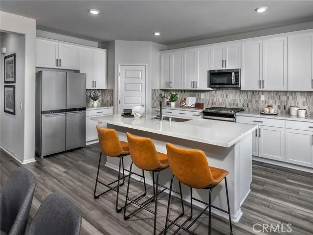 19536 Hanging Rock Road, Lake Elsinore, CA 92532 - Image #2