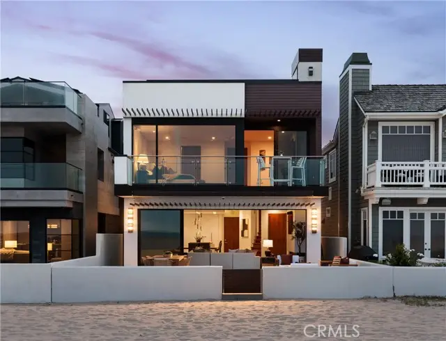 7104 W Oceanfront, Newport Beach, CA 92663 - Image #1