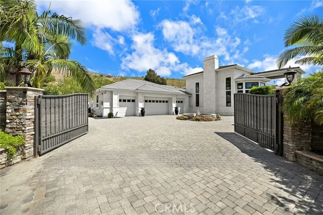 3202 Portico Del Norte, San Clemente, CA 92673 - Image #2