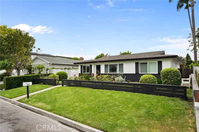 421 Tustin Avenue, Newport Beach, CA 92663 - Image #2