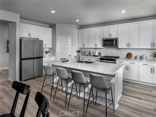 19532 Hanging Rock Road, Lake Elsinore, CA 92532 - Image #2