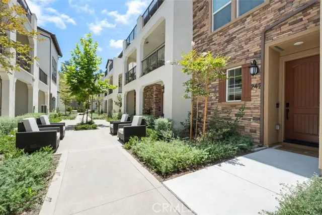 242 Niebla Ln, Mission Viejo, CA 92679 - Image #2