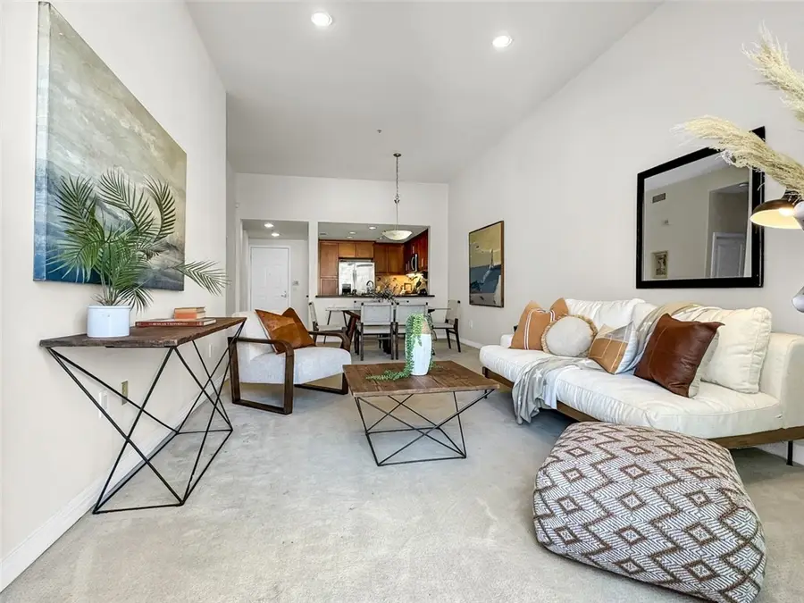 931 E Walnut Street #607, Pasadena, CA 91106 - Image #2