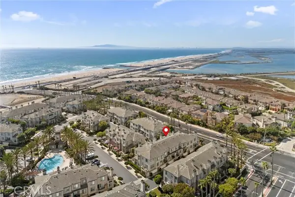 19271 Surfwave Drive, Huntington Beach, CA 92648