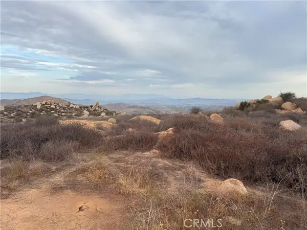 1 La Barranca Rd, Perris, CA 92570