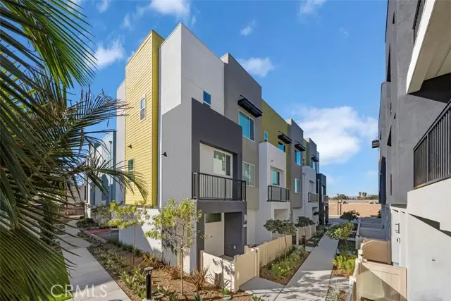 1097 N Harbor Boulevard, Anaheim, CA 92801 - Image #1