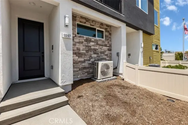 1097 N Harbor Boulevard, Anaheim, CA 92801 - Image #3
