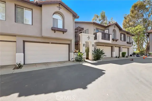 2960 Champion Way #1208, Tustin, CA 92782 - Image #1