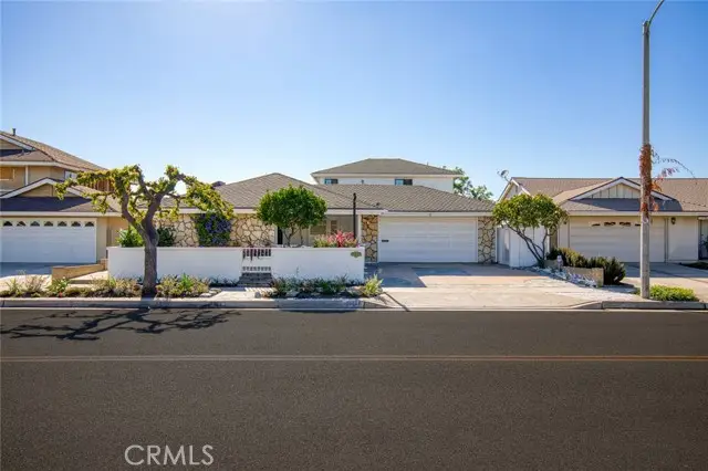 16401 Serenade Lane, Huntington Beach, CA 92647 - Image #1