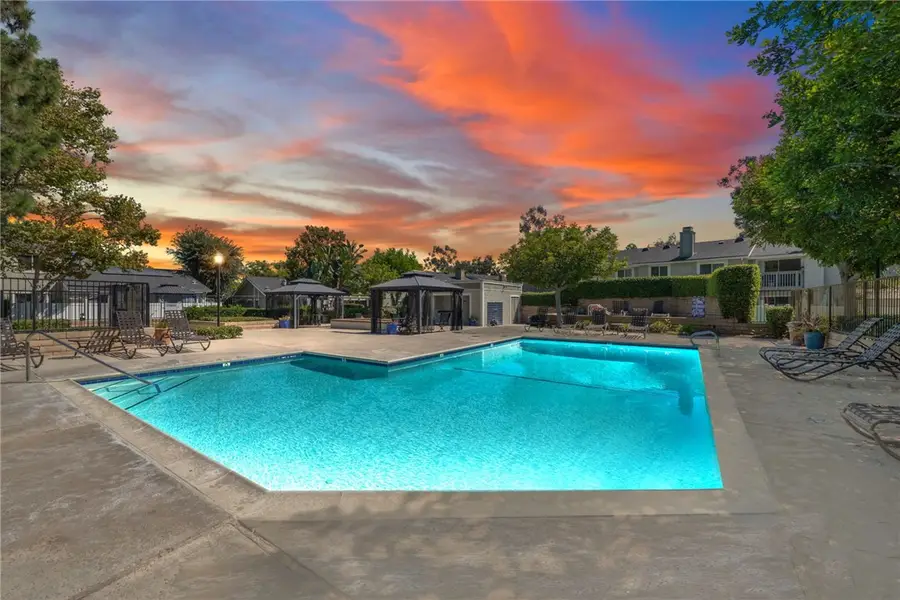 25061 Silverleaf Ln, Laguna Hills, CA 92653 - Image #2