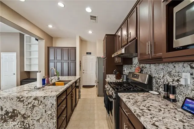 39366 11th Street W, Palmdale, CA 92551 - Image #2