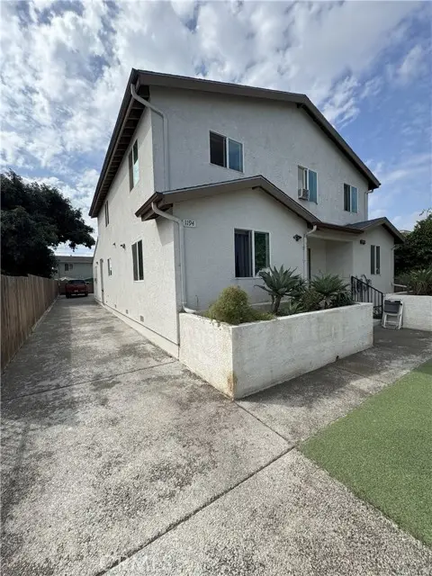 1192 E 48th St, Los Angeles, CA 90011