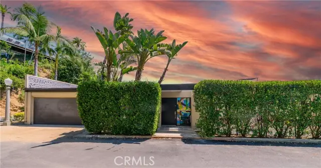 9400 Sierra Mar Drive, Los Angeles, CA 90069 - Image #1