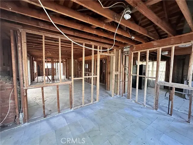 18708 Schoenborn, Northridge, CA 91324 - Image #3