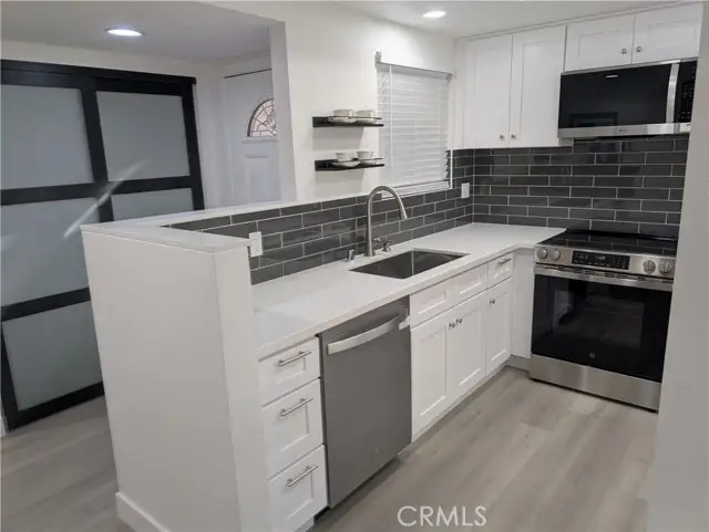 2296 Via Puerta #B, Laguna Woods, CA 92637 - Image #3