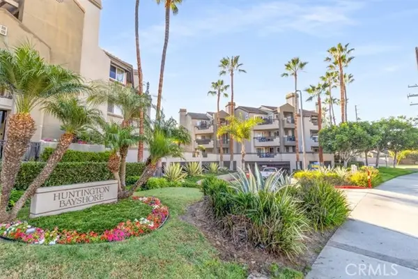 400 Lake St #208, Huntington Beach, CA 92648