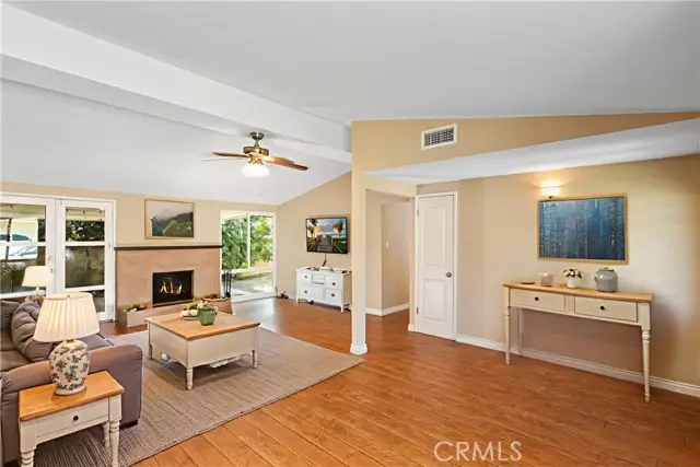 526 N Emerald Drive, Orange, CA 92868 - Image #3