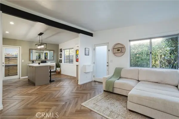 541 Bernard St, Costa Mesa, CA 92627