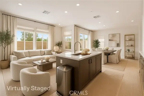 121 Reyes Alley, Lake Forest (el Toro), CA 92630