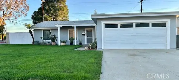 9462 Litchfield Drive, Huntington Beach, CA 92646