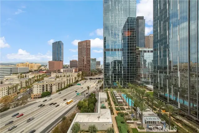 889 Francisco #1911, Los Angeles, CA 90017 - Image #1