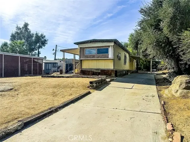 640 Apache, Perris, CA 92570 - #1