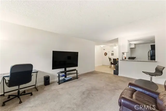 600 W 3rd St #B116, Santa Ana, CA 92701 - Image #2