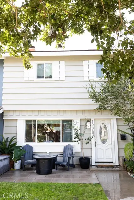 19867 Piccadilly, Huntington Beach, CA 92646