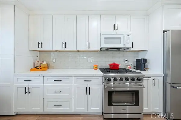 18272 Parkview Lane #101, Huntington Beach, CA 92648