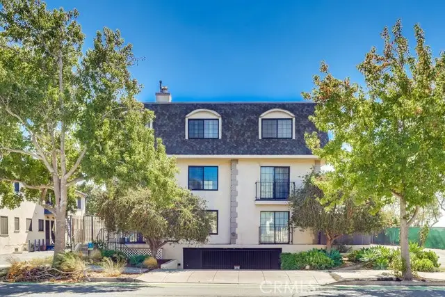 1020 Ocean Park, Santa Monica, CA 90405 - Image #2