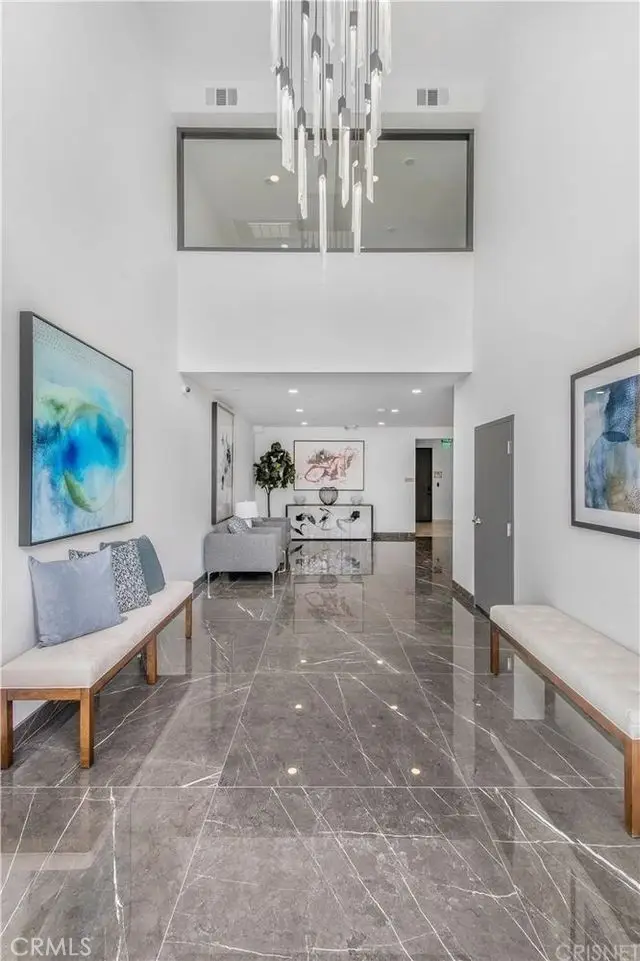 5110 Whitsett Avenue #105, Valley Village, CA 91607 - Image #2