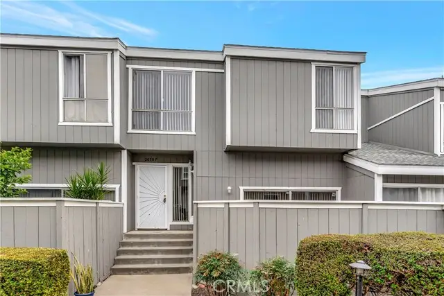 2670 W Segerstrom #f, Santa Ana, CA 92704 - Image #1