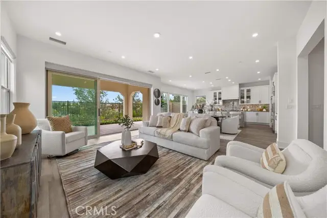 59 Longchamp, Irvine, CA 92602 - #2