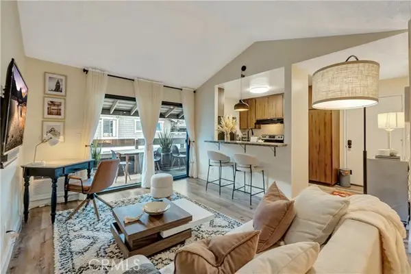 174 Streamwood, Irvine, CA 92620