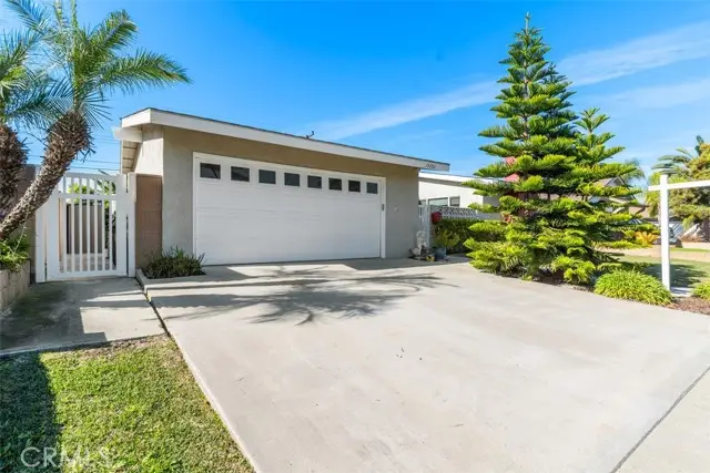 15201 Nottingham, Huntington Beach, CA 92647 - Image #3