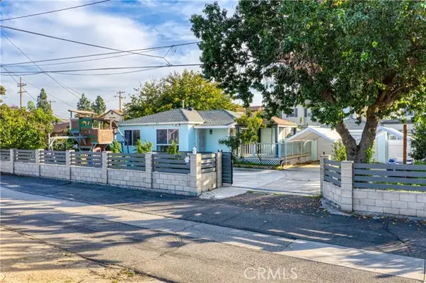 4512 W Watkins Way, Santa Ana, CA 92704